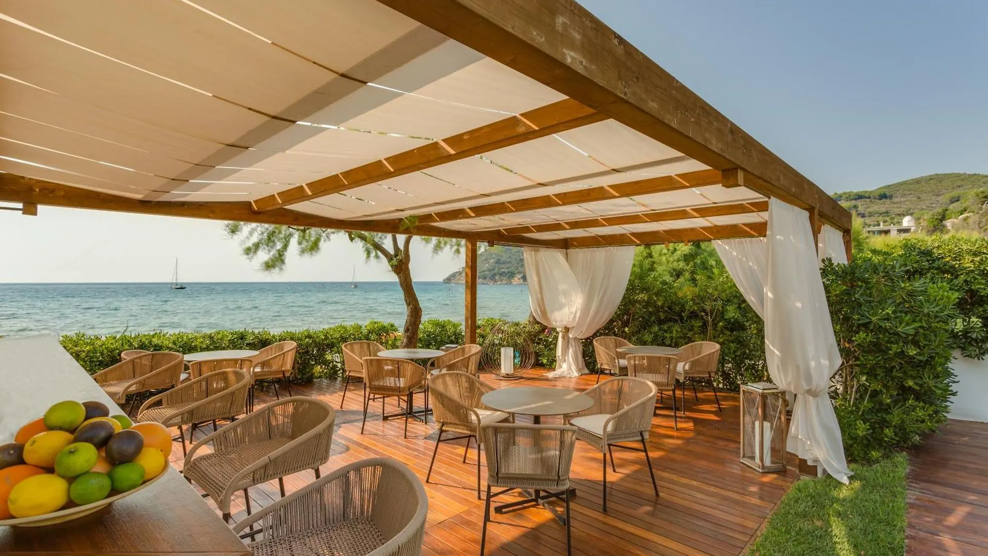 Baia Bianca Suites Portoferraio Resort
