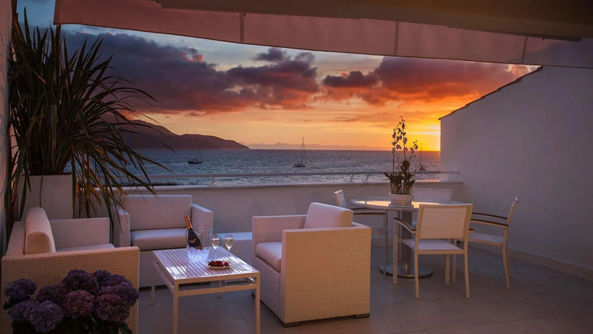 Baia Bianca Suites Portoferraio Resort